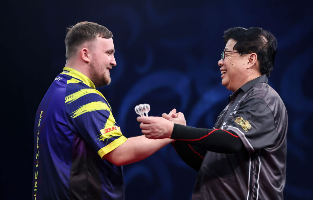 リトラーが貫禄の勝利で準々決勝進出、バーレーン・ダーツマスターズ開幕