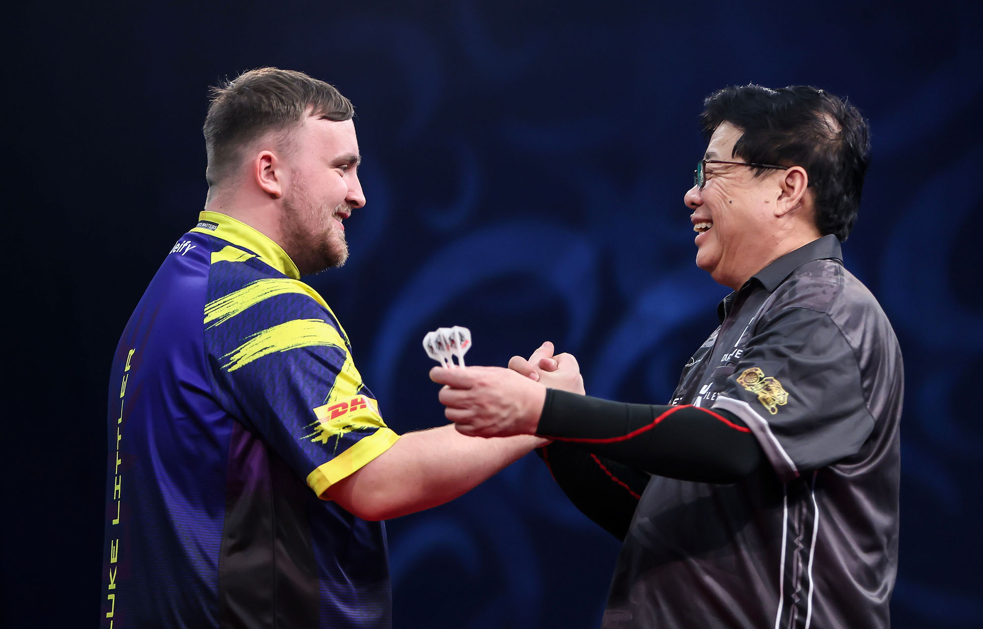 リトラーが貫禄の勝利で準々決勝進出、バーレーン・ダーツマスターズ開幕